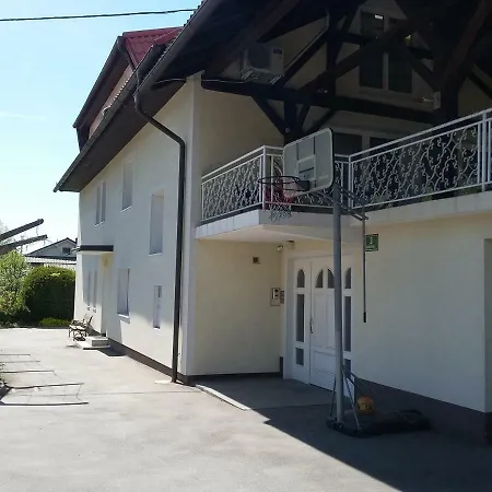 Vila Bbq Ljubljana Exterior photo